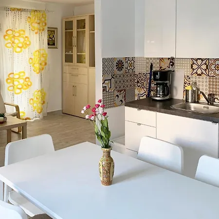 Amazing In Krk With Wifi Apartament *