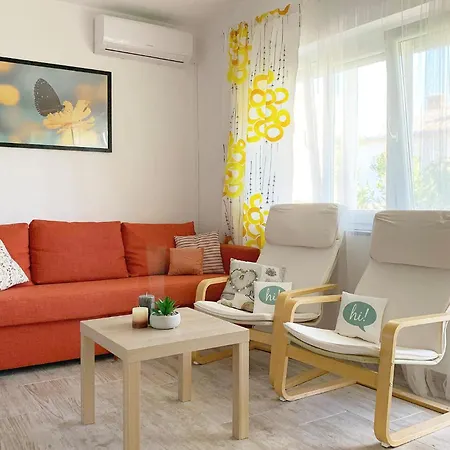 Amazing In Krk With Wifi Apartament Veglia